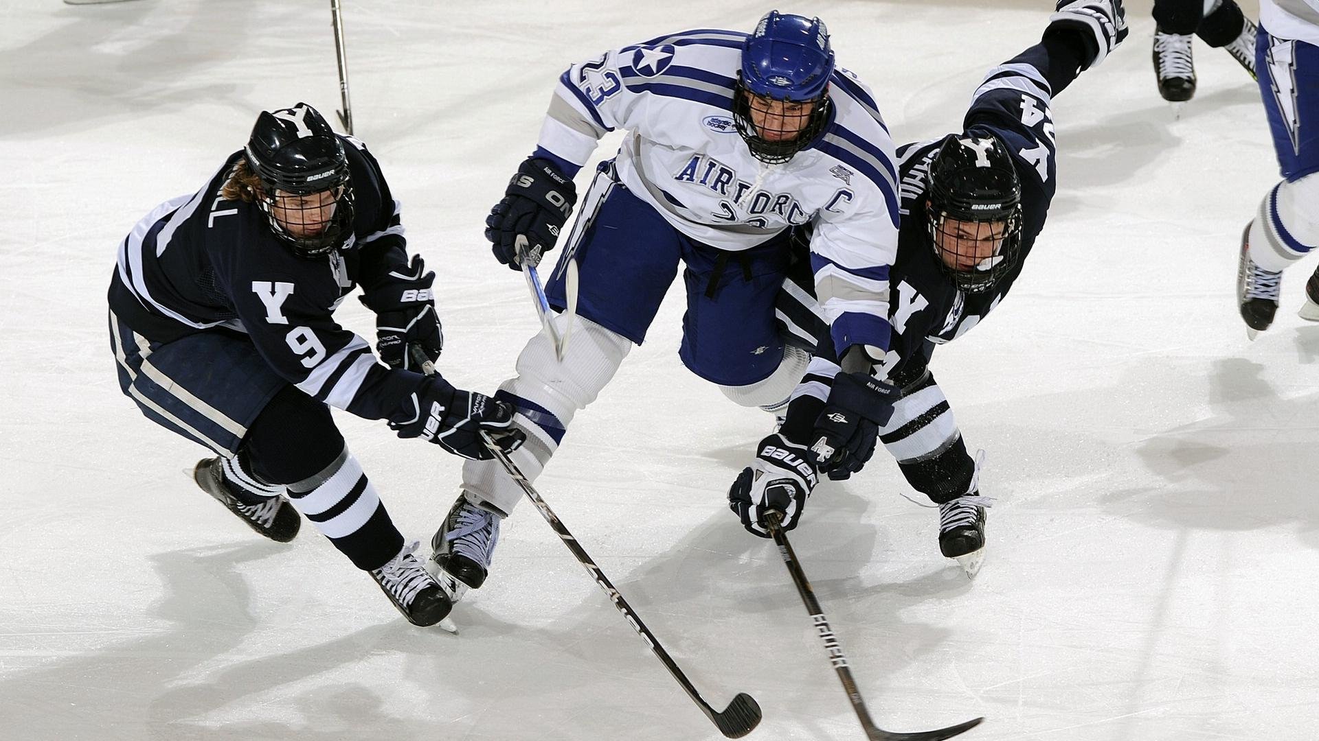 羽毛球世青赛中国队表现稳中有升,羽毛球世青赛三冠王