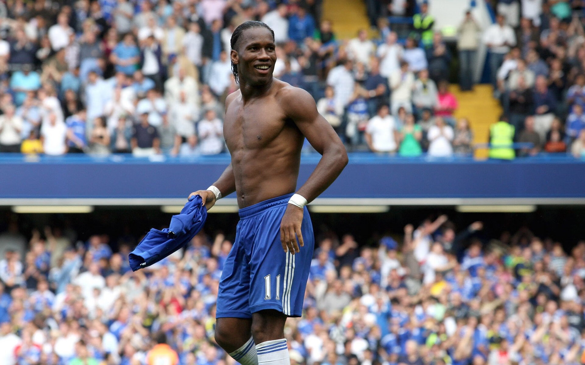 俱乐部球迷中心升级为互动体验馆增强粉丝参与感,球迷俱乐部英语怎么说